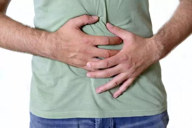 Dor abdominal com invasão helmíntica